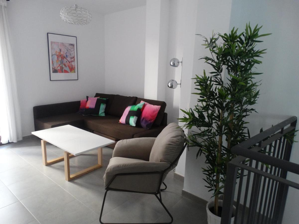 - Jinetes, 23 Appart hôtel