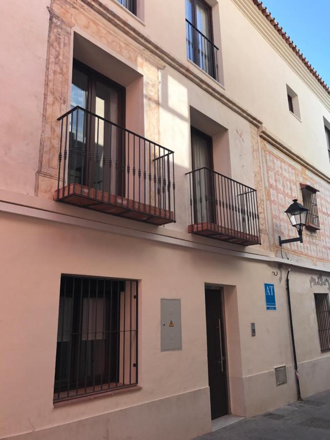 - Jinetes, 23 Appart hôtel